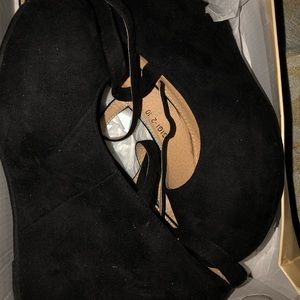 Size 10 Mila Lady Shoes